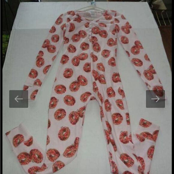 RARE Victoria’s Secret PINK donut onesie size small - Picture 4 of 6